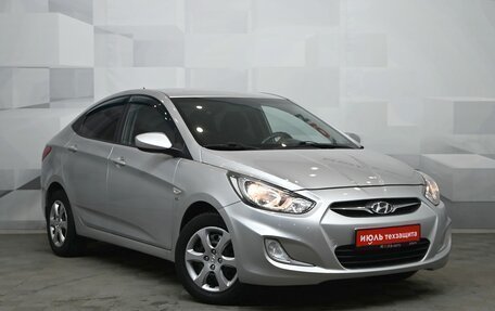 Hyundai Solaris II рестайлинг, 2013 год, 800 000 рублей, 3 фотография