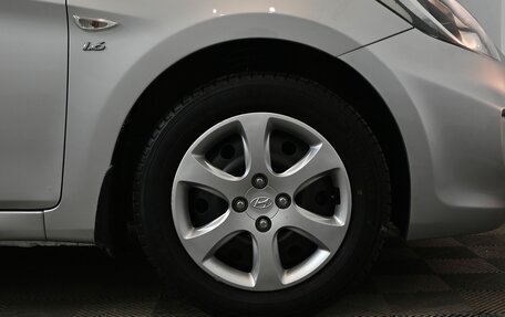 Hyundai Solaris II рестайлинг, 2013 год, 800 000 рублей, 12 фотография