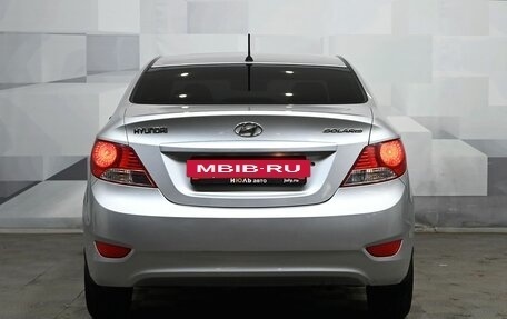 Hyundai Solaris II рестайлинг, 2013 год, 800 000 рублей, 5 фотография