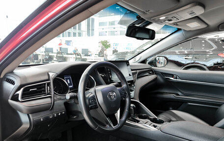 Toyota Camry, 2021 год, 2 850 000 рублей, 20 фотография