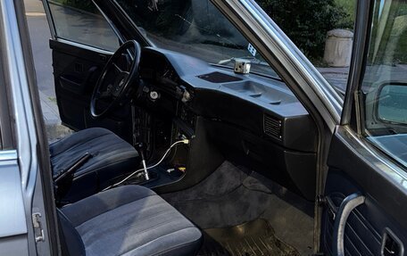 BMW 5 серия, 1983 год, 295 000 рублей, 10 фотография