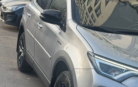 Toyota RAV4, 2017 год, 2 390 000 рублей, 3 фотография