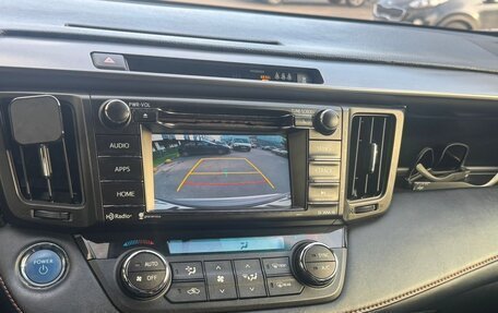 Toyota RAV4, 2017 год, 2 390 000 рублей, 13 фотография