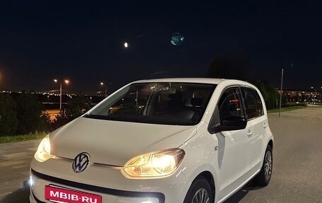 Volkswagen up! I рестайлинг, 2014 год, 949 999 рублей, 4 фотография
