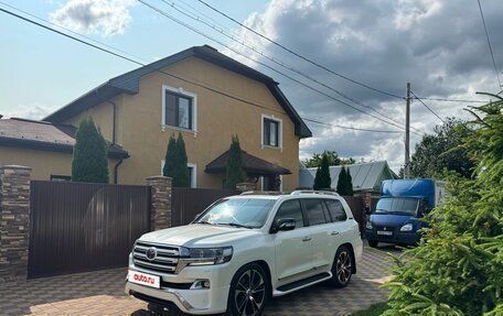 Toyota Land Cruiser 200, 2017 год, 6 890 000 рублей, 11 фотография