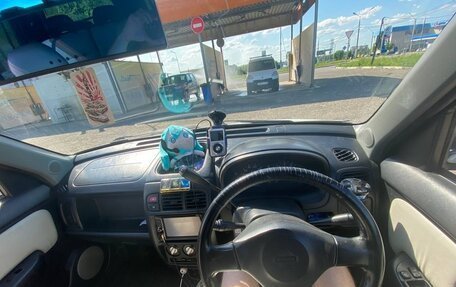 Nissan Cube II, 2000 год, 230 000 рублей, 2 фотография