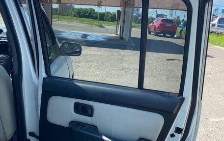 Nissan Cube II, 2000 год, 230 000 рублей, 8 фотография