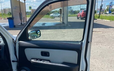 Nissan Cube II, 2000 год, 230 000 рублей, 9 фотография