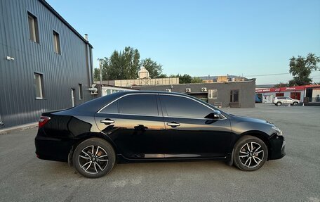 Toyota Camry, 2017 год, 1 850 000 рублей, 8 фотография