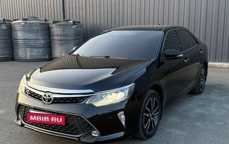 Toyota Camry, 2017 год, 1 850 000 рублей, 3 фотография
