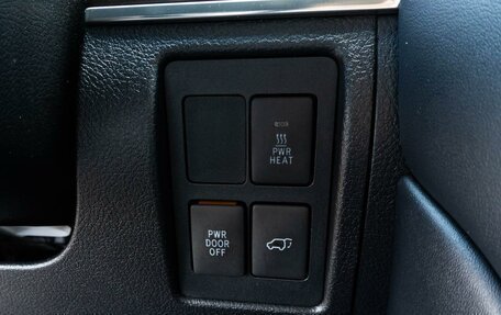 Toyota Land Cruiser 200, 2016 год, 4 550 000 рублей, 15 фотография