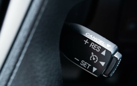 Toyota Land Cruiser 200, 2016 год, 4 550 000 рублей, 19 фотография