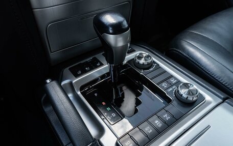 Toyota Land Cruiser 200, 2016 год, 4 550 000 рублей, 25 фотография