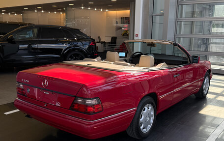Mercedes-Benz E-Класс, 1994 год, 9 990 000 рублей, 3 фотография
