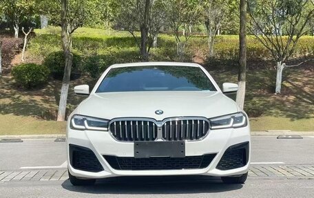 BMW 5 серия, 2021 год, 3 295 000 рублей, 2 фотография