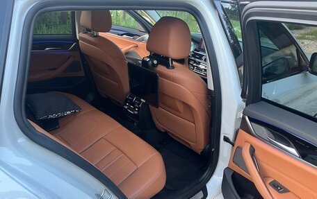 BMW 5 серия, 2019 год, 2 950 000 рублей, 12 фотография