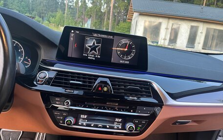 BMW 5 серия, 2019 год, 2 950 000 рублей, 16 фотография