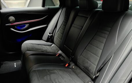 Mercedes-Benz E-Класс, 2019 год, 3 550 000 рублей, 20 фотография