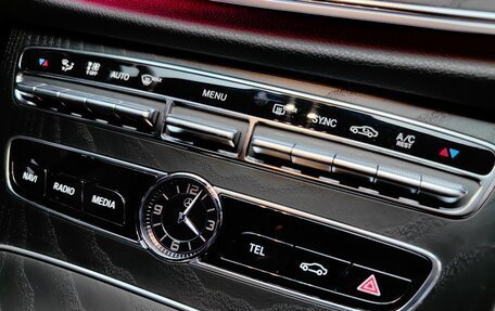 Mercedes-Benz E-Класс, 2019 год, 3 550 000 рублей, 36 фотография