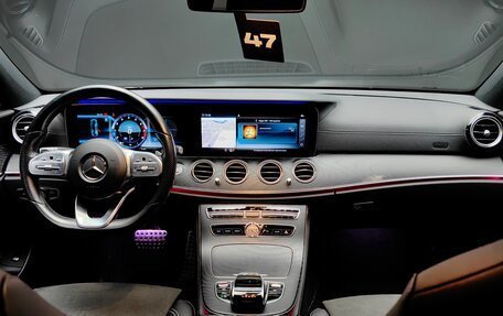 Mercedes-Benz E-Класс, 2019 год, 3 550 000 рублей, 27 фотография