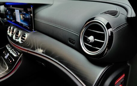 Mercedes-Benz E-Класс, 2019 год, 3 550 000 рублей, 35 фотография