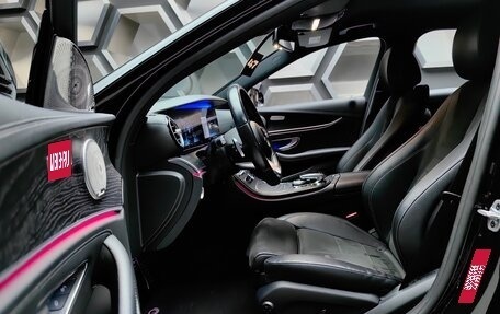 Mercedes-Benz E-Класс, 2019 год, 3 550 000 рублей, 18 фотография