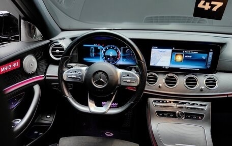 Mercedes-Benz E-Класс, 2019 год, 3 550 000 рублей, 28 фотография