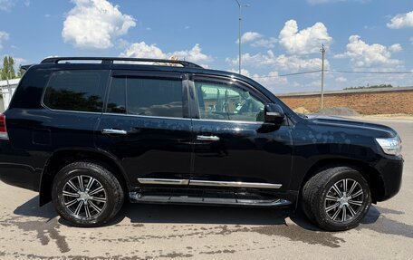 Toyota Land Cruiser 200, 2016 год, 5 100 000 рублей, 2 фотография