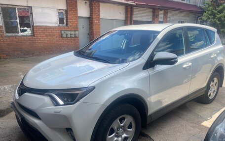 Toyota RAV4, 2017 год, 2 650 000 рублей, 6 фотография