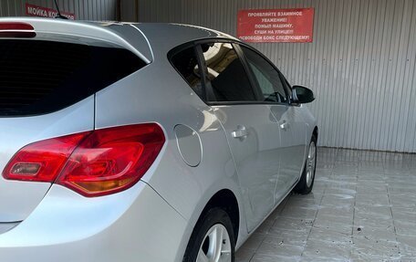 Opel Astra J, 2011 год, 845 000 рублей, 9 фотография