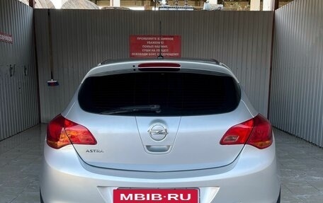Opel Astra J, 2011 год, 845 000 рублей, 10 фотография