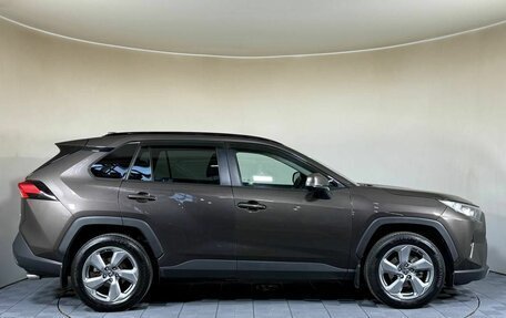 Toyota RAV4, 2021 год, 2 895 000 рублей, 4 фотография