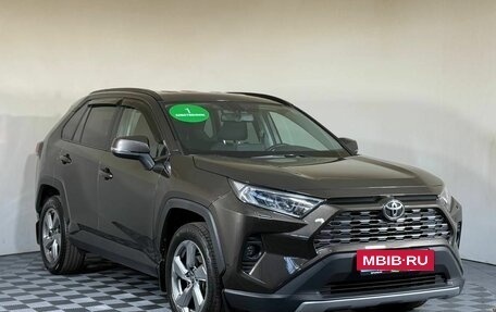 Toyota RAV4, 2021 год, 2 895 000 рублей, 3 фотография