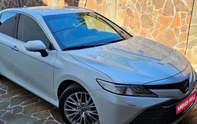 Toyota Camry, 2019 год, 3 000 000 рублей, 1 фотография