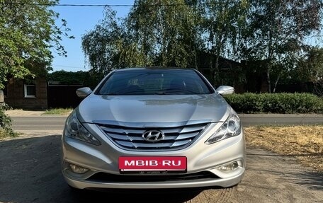 Hyundai Sonata VI, 2010 год, 1 260 000 рублей, 2 фотография