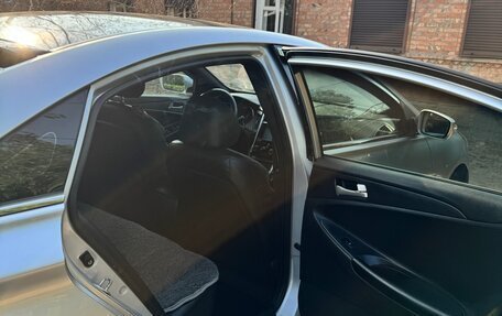 Hyundai Sonata VI, 2010 год, 1 260 000 рублей, 17 фотография