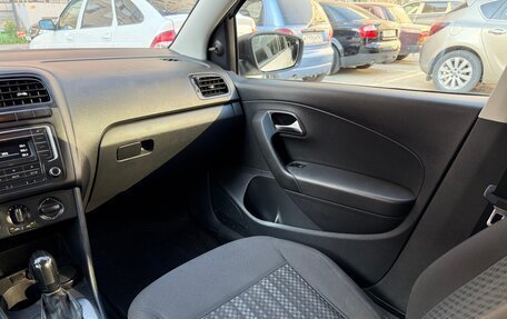 Volkswagen Polo VI (EU Market), 2018 год, 650 000 рублей, 23 фотография