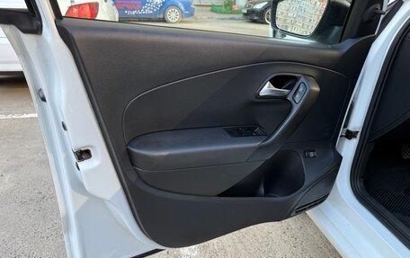 Volkswagen Polo VI (EU Market), 2018 год, 650 000 рублей, 26 фотография