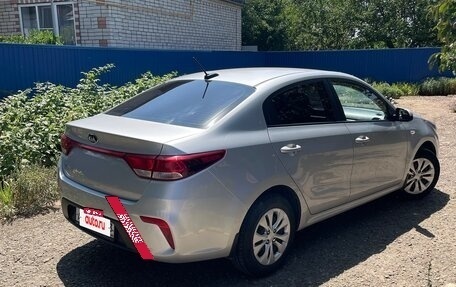 KIA Rio IV, 2018 год, 1 340 000 рублей, 2 фотография