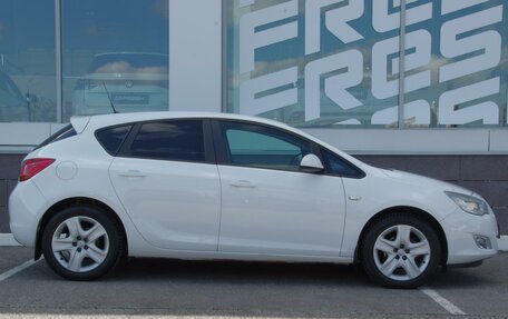 Opel Astra J, 2011 год, 705 000 рублей, 5 фотография