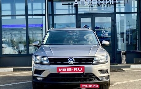 Volkswagen Tiguan II, 2020 год, 2 900 000 рублей, 2 фотография