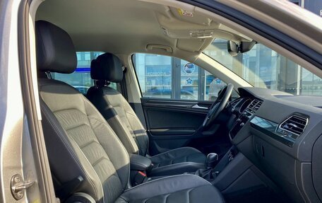 Volkswagen Tiguan II, 2020 год, 2 900 000 рублей, 24 фотография