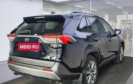 Toyota RAV4, 2020 год, 3 099 000 рублей, 6 фотография