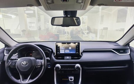 Toyota RAV4, 2020 год, 3 099 000 рублей, 17 фотография