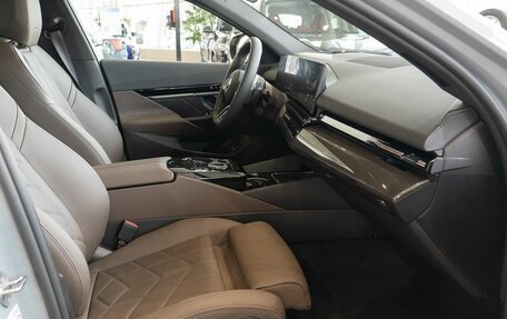 BMW 5 серия, 2024 год, 10 700 000 рублей, 18 фотография