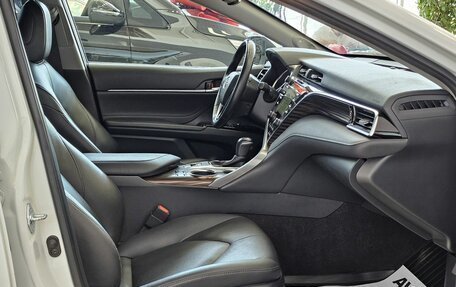 Toyota Camry, 2020 год, 3 399 000 рублей, 22 фотография