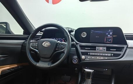 Lexus ES VII, 2021 год, 3 836 000 рублей, 12 фотография