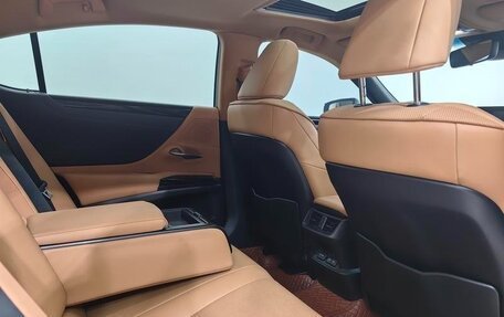 Lexus ES VII, 2021 год, 3 836 000 рублей, 17 фотография