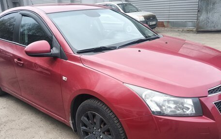 Chevrolet Cruze II, 2010 год, 720 000 рублей, 2 фотография