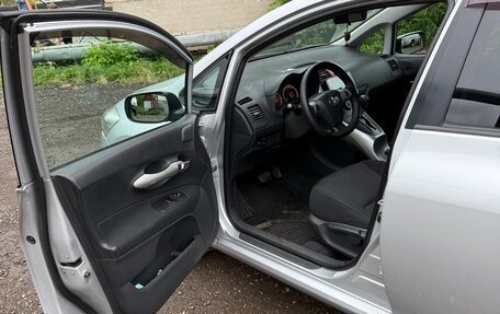 Toyota Auris II, 2011 год, 995 000 рублей, 9 фотография